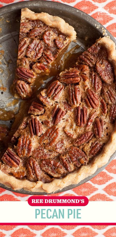 Recipe of the Day: Ree Drummond's Pecan Pie 🥧 Gooey, butter pecan pie is a beloved holiday dessert, and Ree's version only takes 20 minutes of work. You can make and freeze the pie crust in advance, then thaw before using, or chill the dough in the fridge if you're using it the same day. Ree Drummond Pecan Pie Recipe, Butter Pecan Pie, Holiday Meal Ideas, Ree Drummond Recipes, Bourbon Pecan Pie, Gooey Butter, Pecan Pie Recipe, Pioneer Woman Recipes, Pie Shell