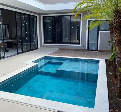 Small Pools Backyard, Swimming Pool Decorations, Swimming Pool Ideas, Simple Pool, Pool House Designs, Pools Backyard Inground, Swimming Pool Landscaping, Small Swimming Pools, Pool Landscape Design