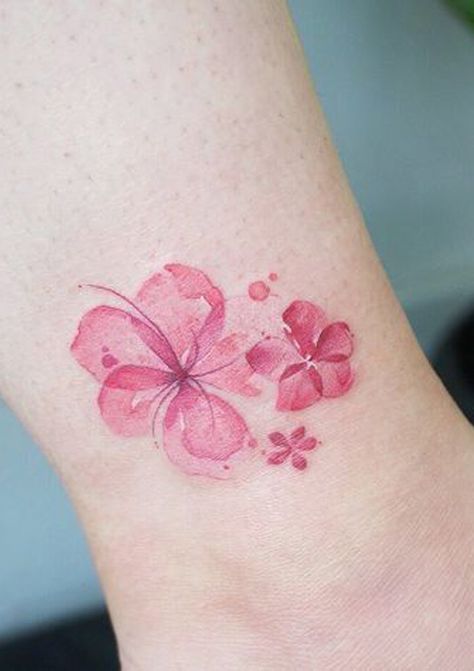 Cute Small Pink Watercolor Tiny Floral Flower Cherry Blossom Ankle Tattoo Ideas - ideas del tatuaje de la flor floral de la acuarela para las mujeres - www.MyBodiArt.com Blossom Ankle Tattoo, Pink Flower Tattoo, Pink Flower Tattoos, Dr Tattoo, Ankle Tattoo Ideas, Pastel Tattoo, Small Watercolor Tattoo, Hawaiian Flower Tattoos, Delicate Flower Tattoo