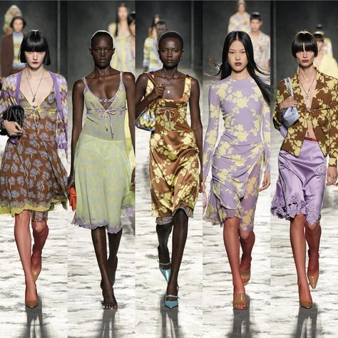 my top favorite looks from @versace ss25 #versace Student Fashion, Versace, Fashion Show, Models, Fashion Outfits