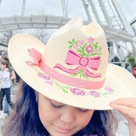 Tali Ruta on Instagram: "always a rodeo girl 🤠💖🎀"