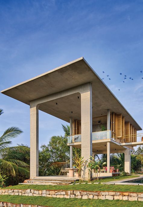 Ksaraah by Taliesyn is an ever-morphing exhibit of its concrete volumes and voids Container Home Ideas, American Style House, Concrete Houses, Modern Small House Design, House On Stilts, Concrete Architecture, Shipping Container Home, Seni Dan Kraf, Style Cottage