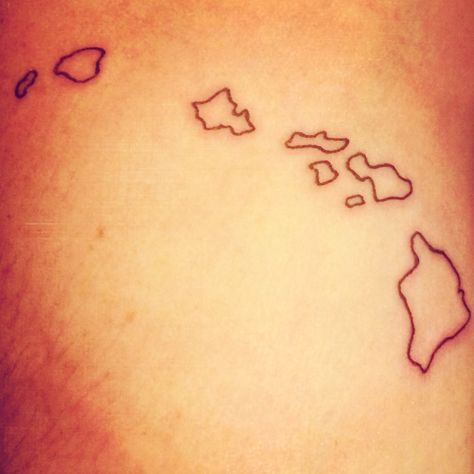 Hawaii islands outline tattoo - fore arm Hawaiian Island Tattoo, Island Tattoo, Hawaii Islands, Outline Tattoo, Tattoo Outline, Hawaii Island, Hawaiian Islands, 3 Things, Infinity Tattoo