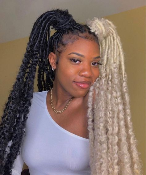 Half Black Half Blonde Hair, Blonde Butterfly Locs, Half Blonde Hair, Nice Hairstyles, Hair Twists, Butterfly Locs, Short Locs Hairstyles, Faux Locs Hairstyles, Blonde Braids