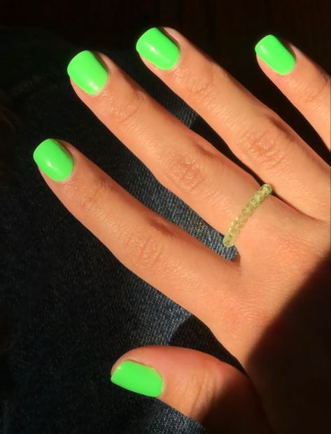 Lime Green Nails, Green Dips, Dipped Nails, Gel Manicure, Green Nails, Nail Manicure, Nail Inspo, Lime Green, Hair Makeup