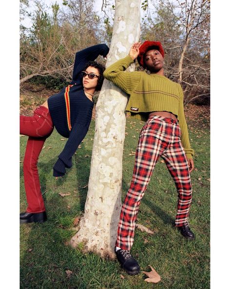 15.1k Likes, 33 Comments - UNIF (@unif) on Instagram: “#unif YMaNi sWEaTeRs + perS0naL jeAns + WiNx pAnT🐿🐿✨” Plaid Pants Outfit Fall, Red Plaid Pants Outfit, Unif Outfit, Plaid Pants Outfit, Red Plaid Pants, Friends Pictures, Pants Outfit Fall, Insta Photos, Model Pics