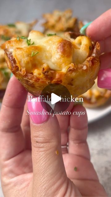 Anthea Malialis on Instagram: "Carrying on with my obsession for smashed potato’s right now, I give to you Chicken buffalo smashed potato cups. Insanely delicious that’s it! 🤤   12 Jersey Royal potatoes Olive oil spray   Boil the Potatoes: Place the baby potatoes in a pot and cover with water. Add a pinch of salt.Bring to a boil and cook until the potatoes are tender, about 10-15 minutes. Drain and let them cool slightly.  Preheat your oven to 200°C.  To a muffin or cupcake tray spray lightly with oil and place one potato per muffin tray. Smash the Potatoes using the bottom of a glass or cup, gently press down on each potato to flatten and shape. Cook for 15mins.  Boiled 2 large chicken breast in stock water, salt for 15 mins or until cooked soft and tender. Shred the chicken.  Add the sh Buffalo Chicken Smashed Potatoes Cups, Buffalo Chicken Smashed Potatoes, Chicken Buffalo Smashed Potato Cups, Garlic And Herb Cream Cheese, Potato Cups, Franks Buffalo Sauce, Herb Cream Cheese, One Potato, Loaded Potatoes