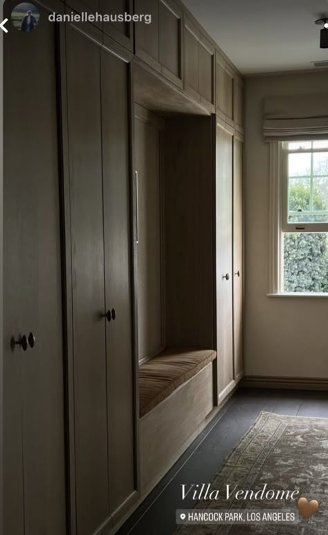 Mudroom Remodel, Modern Ranch House, Pantry Laundry Room, Hallway Design, Modern Ranch, Boot Room, Laundry Mud Room, Storage Design, Stylish Storage