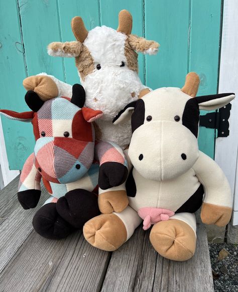 sewing toys patterns Diy Sewing Stuffed Animals, Cow Plush Pattern Sewing, Cow Stuffed Animal Pattern Sewing Free, Highland Cow Sewing Pattern Free, Stuffed Cow Sewing Pattern, Stuffed Cow Pattern Sewing Free, Cow Pattern Sewing, Free Plush Sewing Patterns, Sewing Patterns Stuffed Animal