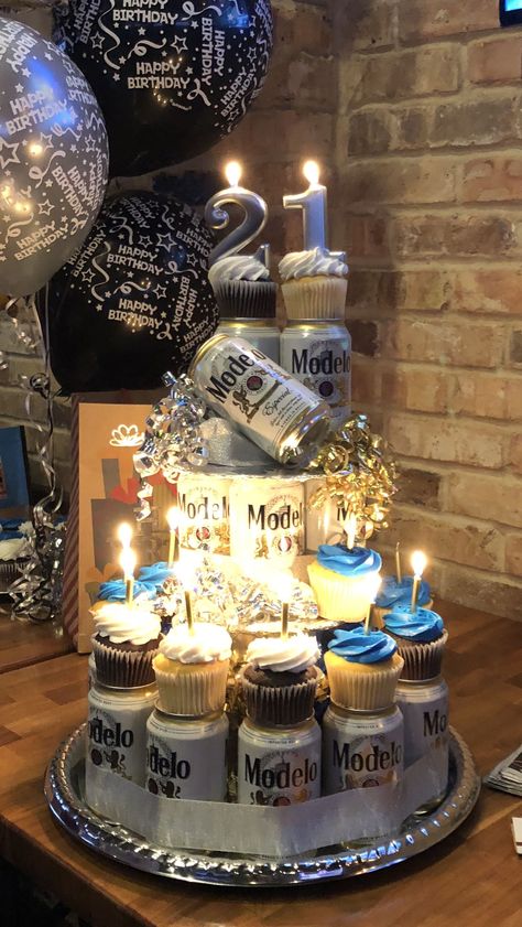 Mens Birthday Party Food Ideas, Rustic Theme Birthday Party For Men, Beer Decorations Party, 40th Birthday Decor For Men, Beer Cake Ideas For Men, Ideas Cumpleaños Hombre, Birthday Centerpieces For Men, Mens 21st Birthday Ideas, Beer Cake Ideas