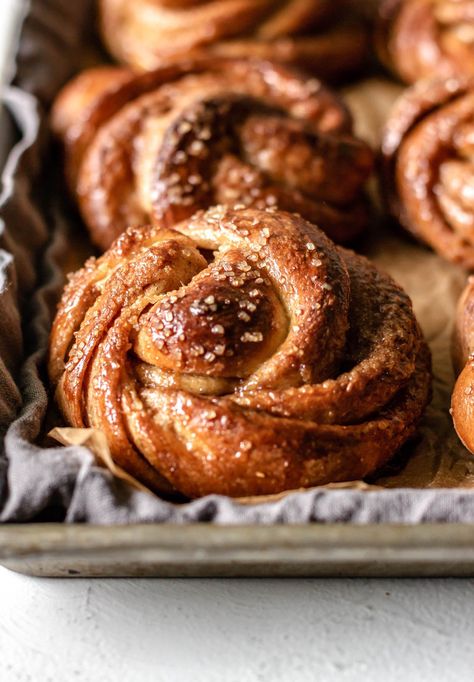 Recipe from Gathered At My Table Blog. Spelt brioche dough filled with nutty browned butter and swirled with a cinnamon and cardamom filling. Find out more at www.gatheredatmytable.com #cinnamonrolls #cinnamonbunrecipes #cinnamonbuns #baking #fallbaking #bakingathome #foodphotography #cinnamonbunphotography #cinnamonrollphotography #foodstyling #foodandrecipes #breakfast #christmasbreakfast #christmasbaking #holidaybaking #brunch Spelt Brioche, Quick Buns, Brioche Dough, Seasonal Baking, Cardamom Buns, Browned Butter, Sweet Roll, Winter Recipes, Honey And Cinnamon