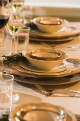 Etiquette for Table Setting Using Charger Plates Meal Etiquette, Table Setting Etiquette, Table Chargers, Formal Table Setting, Charger Plate, Formal Dinner, Charger Plates, Perfect Party, Soup And Salad