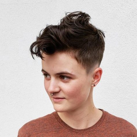 Queer Haircuts For Straight Hair, Queer Haircut Straight Hair, Long Androgynous Haircut, Androgynous Hair Short Masc, Androgynous Hair Round Face, Butch Hair, Nonbinary Haircuts, Genderfluid Haircut, Queer Haircuts Androgynous Style