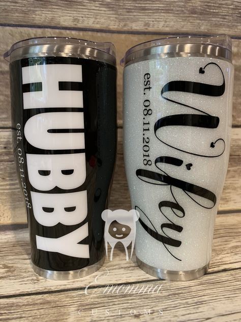 Tumblr Ideas Cups, Tumblr Ideas, Tumblr Cup, Wedding Tumblers, Glitter Tumbler Cups, Yeti Cup, Cup Designs, Cup Crafts, Custom Tumbler Cups