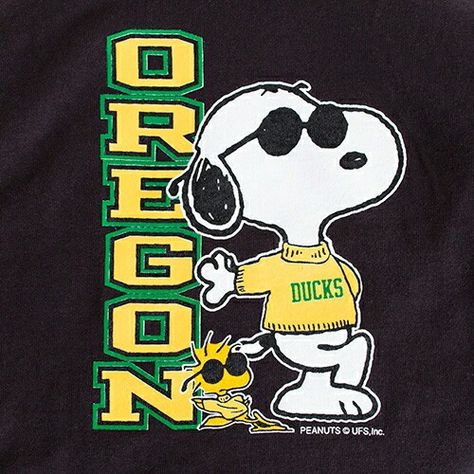 Joe cool - Oregon Ducks Oregon Outfits, Oregon Ducks Logo, Oregon College, Ducks Football, Duck Art, Oregon Ducks Football, Dream College, Joe Cool, Dream School