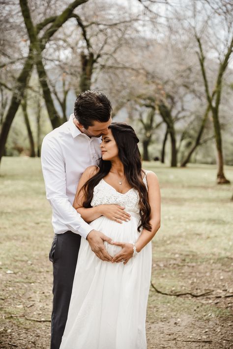 www.ashleyfranklinphoto.com Maternity Wedding Pictures, Wedding Couple Poses Pregnant, Wedding Maternity Photography, Maternity Wedding Photography, Pregnant Bride Photos, Pregnant Bride And Groom Pictures, Wedding Photos Pregnant Bride, Wedding Pregnant Photography, Maternity Wedding Photos