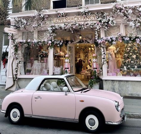 Pink Snacks, Paris Aesthetic, Pink Car, Pink Girly Things, Pretty Cars, Blair Waldorf, Pink Swimsuit, Blogger Girl, Miss Dior