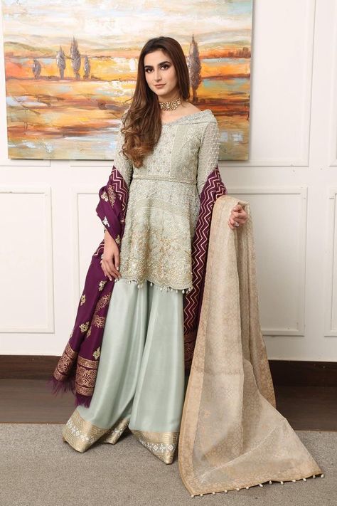 Shadi Dresses, Desi Outfits, Pakistani Formal Dresses, Desi Wedding Dresses, Pakistani Dresses Casual, Pakistani Fashion Party Wear, Pakistani Bridal Dresses, Pakistani Bridal Wear, Pakistani Dress Design