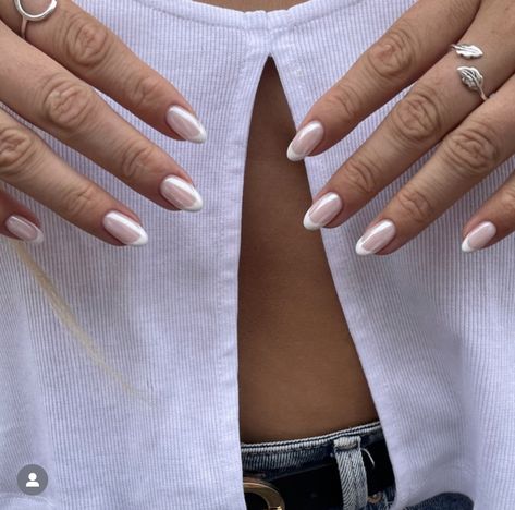 Crome Nails Almond French, Posh Nails Classy, French Crome Nails Design, Bridal Nails Pearl, Crome Nails Almond, Pearl French Tip Nails, Glazed Donut Nails, Donut Nails, Engagement Nails