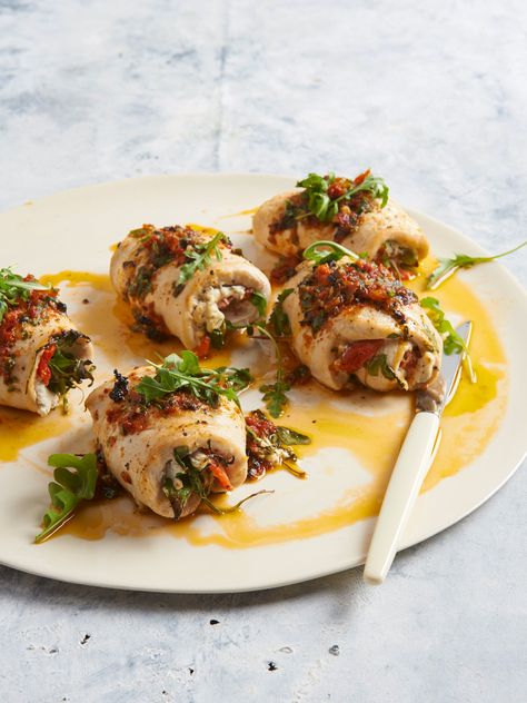 Chicken and Roasted Pepper Roll-Ups Fancy Chicken Appetizers, Fancy Dinner Recipes Fine Dining Chicken, Fancy Dinners At Home, Fine Dining Dinner Party, Fine Dining Dinner Recipes, Fancy Chicken Recipes Dinner Parties, Chicken Recipes Fancy, Fine Dining Chicken Dishes, Fancy Dinner Entree