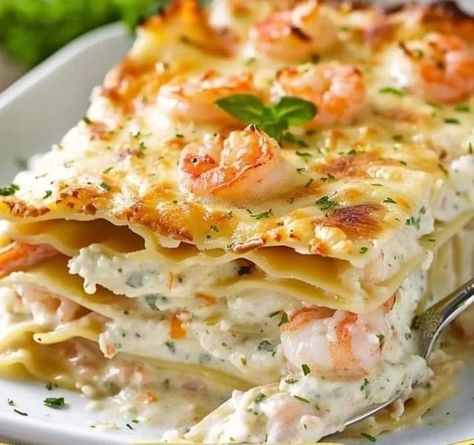 chef gordon ramsay 🍰🍖🥞🍳 | Seafood Lasagna | Facebook Lobster Lasagna, Seafood Lasagna Recipe, Gordon Ramsay Recipes, Seafood Lasagna, Sea Food Salad Recipes, Gordon Ramsay Recipe, Recipes Seafood, Lasagna Ingredients, Chef Gordon