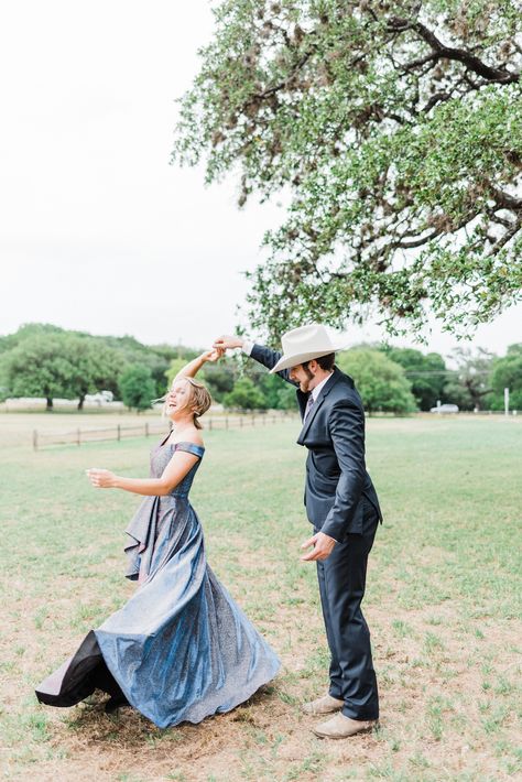 Western Prom Pics, Country Prom Pictures Couples, Country Prom Pictures, Prom Dress With Boots, Cowgirl Prom, Cowboy Prom, Western Prom, Country Couple Photos, Homecoming Pics