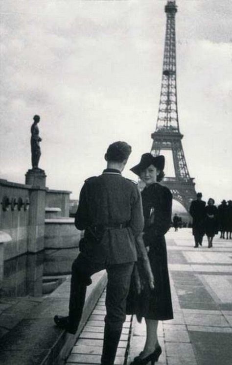 This couple has been used on a cover before Perang Dunia Ii, Dangerous Liaisons, Vintage Paris, The Eiffel Tower, Dieselpunk, Vintage Photo, Vintage Photography, Historical Photos, Casablanca