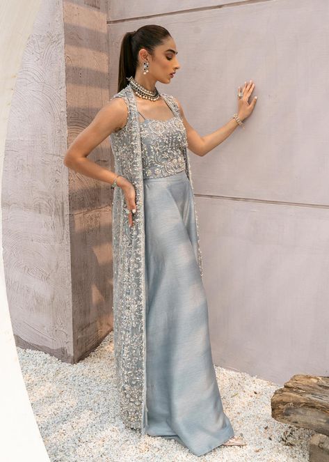 Organza Gown, Organza Gowns, Dress Design Patterns, Stylish Dress Designs, Silk Pants, Indian Fashion Dresses, Party Wear Dresses, Girls Fashion Clothes, Pakistani Fashion