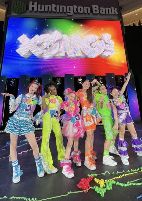 Xomg Pop Outfits, Jojo Siwa Instagram, Xomg Pop, Huntington Bank, Jojo Siwa Outfits, Jojo Siwa, Random Stuff, Quick Saves, Design