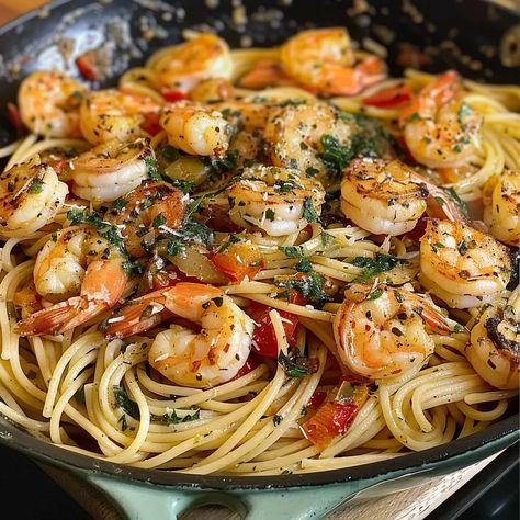 Garlic Shrimp Pasta Recipe Garlic Shrimp Pasta Recipes, Shrimp Pasta Recipe, Garlic Shrimp Pasta, Boiling Pasta, Special Occasion Food, Skillet Recipes, Garlic Butter Sauce, Shrimp Pasta Recipes, Quick Weeknight Dinners