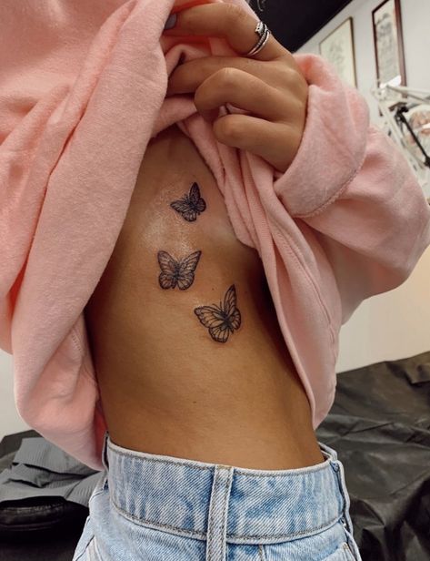 Small Rib Tattoos, Rib Tattoos For Women, Basic Tattoos, Boho Tattoos, Butterfly Tattoos For Women, Tasteful Tattoos, Парные Тату, Dope Tattoos For Women, Butterfly Tattoo Designs