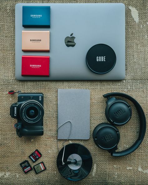 Flat Lay Product Photography, Knolling Photography, Teaching Photography, Flat Lay Inspiration, Flatlay Photography, Flat Lay Photos, Photography Themes, Indoor Photography, Photography Company