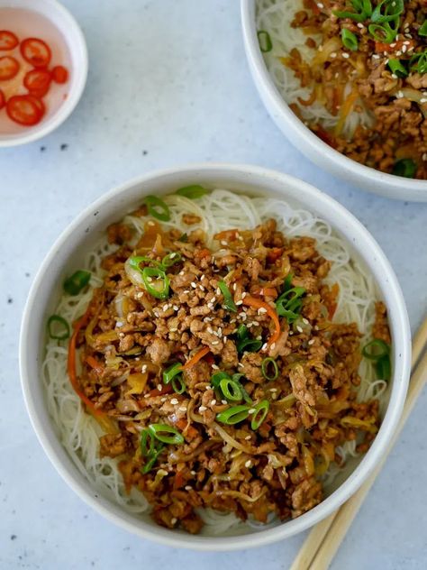 Spring Roll Bowls Recipe | Simple Home Edit Spring Roll Bowl, Easy Spring Rolls, Pork Pasta, Spring Roll Bowls, Slow Cooker Breakfast, Scrumptious Food, Home Edit, Spring Roll, Cottage Pie