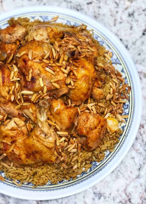 This right here is one of my favorite Middle Eastern rice dishes. I love the taste of the aromatic spices that goes into it. It is also so simple to make. Yes, every person may have their own way of making it. This is my Mama’s way and we all love it. Since, I am... Rice In Oven, Rice In Microwave, Reheat Rice, Middle Eastern Recipes Arabic Food, Rice In Rice Cooker, Middle Eastern Rice, Arabisk Mad, How To Reheat Rice, Middle East Food