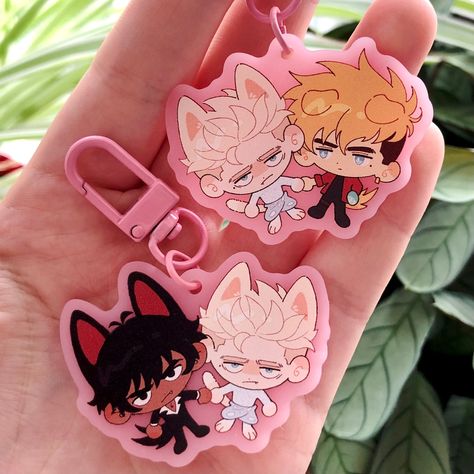 Keychain Display, Pink Keychain, Event Booth, Merch Ideas, Artist Alley, Pink Solid, Garden Kitchen, Acrylic Keychain, Funky Art