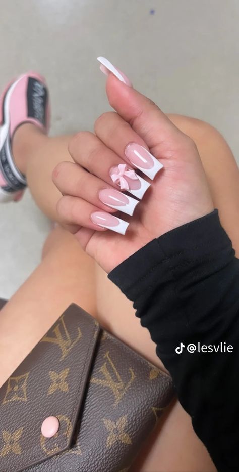 Girly Acrylics, Short Buchi Fresa Nails, Cute Valentines Day Nails Pink, Glitter Base Nails, Pink Pretty Nails, Pink Coquette Nails, Croquette Nails, Acrylic Nails Cute, White Nail Ideas