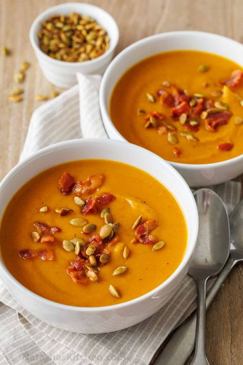 Roasted Pumpkin Soup Recipe Autumn Soups, Roasted Pumpkin Soup Recipe, Pumpkin Soup Recipe Easy, Roasted Pumpkin Soup, Blueberry Jam Recipe, Creamy Soup Recipes, Roast Pumpkin Soup, Homemade Soups, Pumpkin Treats