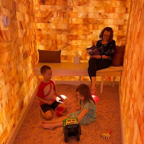 Family Salt Spa Therapy Nature Spa Design, Home Salt Room, Salt Cave Design, Salt Room Design, Light Therapy Room, Spa Modern Design, Therapy Room Design, Wellness Spa Interior Design, Day Spa Interiors