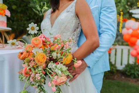 Detail shot of incredible florals for this garden party summer wedding with citrus-inspired color palettes and florals #professionalweddingdesign #customwedding #utahsummerweddings #citrusinspired #citruscolorpalette #utahbrides Peach Table Runner, Garden Party Summer, Dried Citrus, Wedding Scroll, Citrus Garden, Suits Groom, White Linens, Bride Looks, Garden Cakes