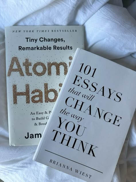 Books that will change your life. Atomic Habits. Book aesthetic. Booktok. Atomic Habits Book Aesthetic, Atomic Habits Book, Learn Driving, Habits Book, Self Healing Journey, 101 Essays, Habit Books, Build Good Habits, Law School Inspiration