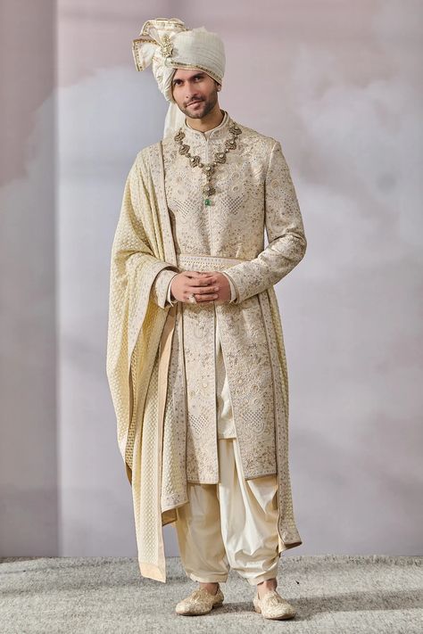 Sherwani For Men Wedding Royals, Sherwani For Men Wedding Indian Groom, Royal Sherwani, Sherwani Groom Wedding, Sherwani For Men Wedding, Royal Clothes, Groom Dress Men, Sherwani Groom, Sherwani For Men