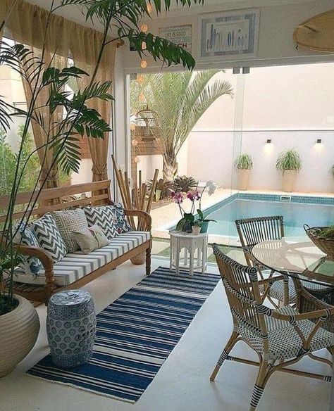 Área gourmet confortável com piscina moderno Modern Outdoor Patio, Carport Designs, Casa Vintage, Pinterest Home, Pergola Patio, Small Backyard Pools, Dream Decor, Small Backyard, My Dream Home