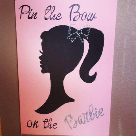 Pin the bow on the Barbie game! Pin The Bow On Barbie Game, Pin The Bow On Barbie, Barbie Party Games, Barbie Birthday Party Games, Party Game Board, Barbie Game, Barbie Bow, Necklace Barbie, Barbie Bday