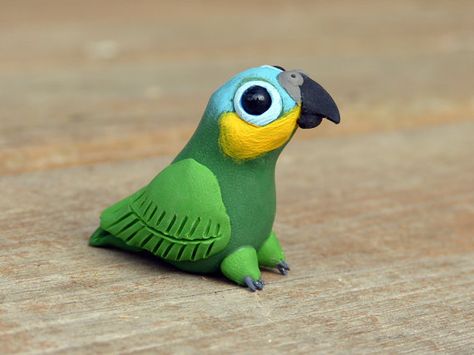 Tiny parrot Handmade miniature polymer clay by AnimalitoClay, $28.00 Crea Fimo, Clay Modelling, Fairies Garden, Miniature Polymer Clay, Clay Birds, Clay Stuff, Polymer Clay Sculptures, Polymer Clay Animals, Polymer Crafts