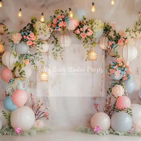 Pastel Decor For Wedding, Pastel Backdrop Ideas, Floral Balloon Arch Birthday, Expo Decoration Ideas, Whimsical Balloon Arch, Pink Floral Balloon Arch, Girls Flower Birthday Party, Flower Theme Baby Shower Decor, Pastel Balloon Garland With Flowers