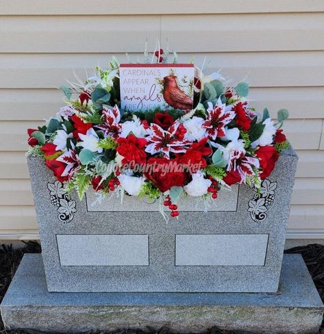 Grave Headstones, Gravesite Decorations, Grave Flowers, Cemetery Headstones, Winter Greenery, Cemetery Decorations, Christmas Farm, Memorial Flowers, Cemetery Flowers