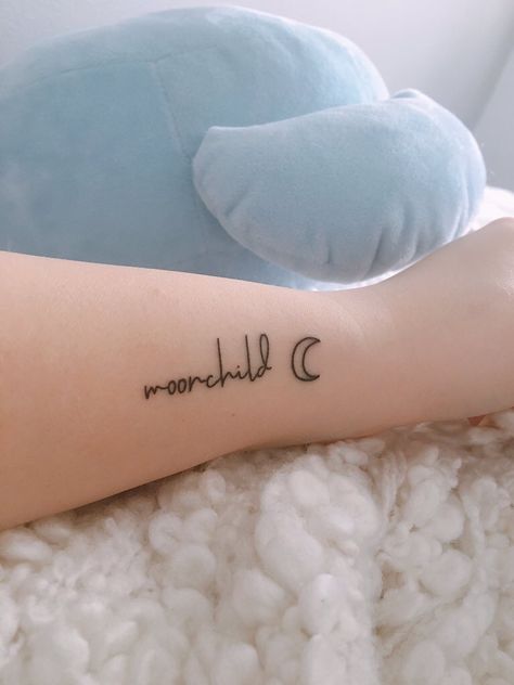 Faz cafuné Moonchild Namjoon, Moonchild Tattoo, Moon Child Tattoo, Kpop Tattoos, Army Tattoos, Tato Henna, Korean Tattoos, Bts Tattoos, Tattoos With Kids Names