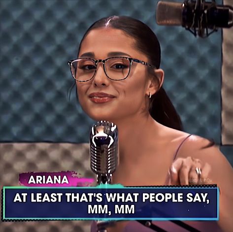 Celebrities With Glasses Women, Celebs With Glasses, Ariana Grande Glasses, Celebrities Glasses, Glasses Inspo, Women Crush, Attack On Titan Series, Womens Glasses Frames, Future Goals