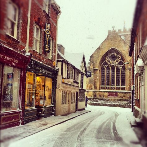 The beautiful Market Town of Wantage-England on a snowy January morning. Wantage Oxfordshire, England's Countryside, British Kingdom, Snowy Morning, British Landscape, 6th Form, Tally Ho, Travel Uk, True Homes