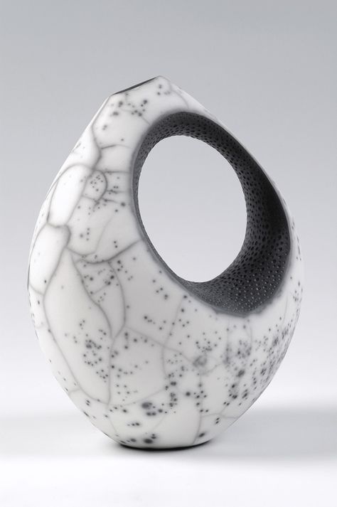 Gallery ‹ Helen Rondell Ceramics :: Raku Fired Sculptural Ceramics Raku Kiln, Sculptures Céramiques, Raku Ceramics, Ceramic Artwork, Raku Pottery, Pottery Sculpture, Ceramics Ideas Pottery, Keramik Vase, Japanese Pottery